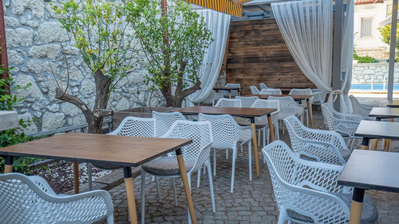 Neva Hotel Alaçatı Exteriör bild